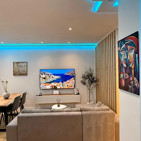 Zaan Luxury